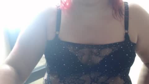 Snapshot of karolbb21 chatting on 06-06-26, 12:43 karolbb21 online show from 06-06-26, 12:43