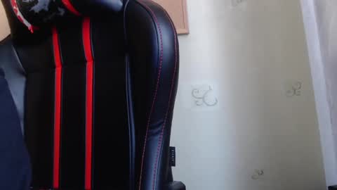 Snapshot of karolhorny96 chatting on 02-19-25, 02:12 Karol  online show from 02-19-25, 02:12
