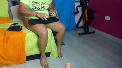 Snapshot of karolhot916 chatting on 02-09-25, 04:14 karol online show from 02-09-25, 04:14