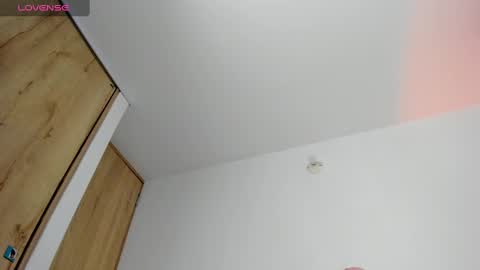 karolina_evans online show from 09-16-25, 12:17