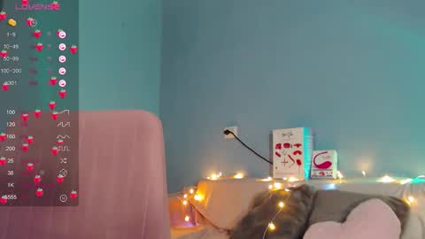 Kira online show from 10-04-25, 02:42