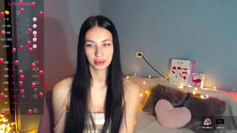 Kira online show from 11-21-25, 02:32