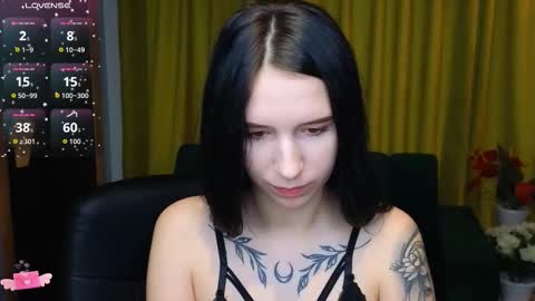 Karolina online show from 02-15-26, 07:51