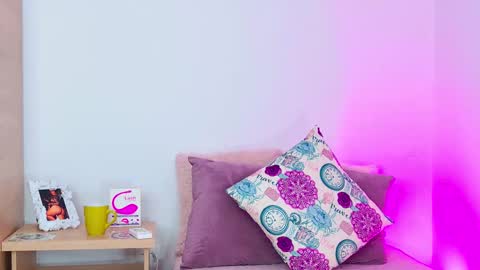 karolinahill online show from 03-12-25, 07:28