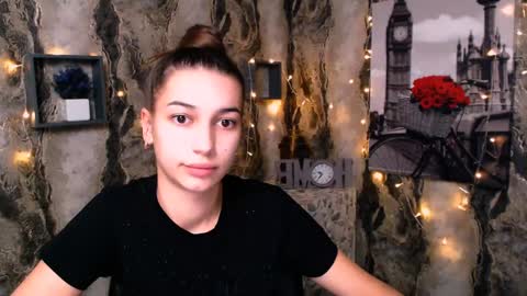 Snapshot of karolinamex_ chatting on 12-22-24, 10:28 Karolina online show from 12-22-24, 10:28