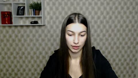Snapshot of karolinamex_ chatting on 12-28-24, 01:39 Karolina online show from 12-28-24, 01:39