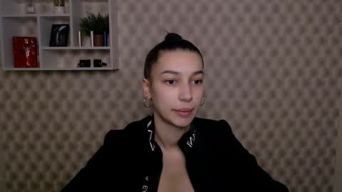 Snapshot of karolinamex_ chatting on 01-16-25, 07:07 Karolina online show from 01-16-25, 07:07