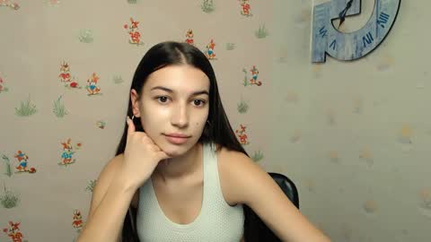 Snapshot of karolinamex_ chatting on 01-19-25, 01:22 Karolina online show from 01-19-25, 01:22