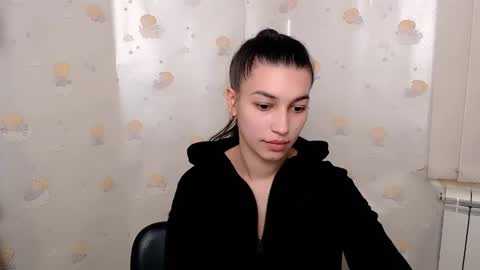 Snapshot of karolinamex_ chatting on 02-04-25, 10:00 Karolina online show from 02-04-25, 10:00
