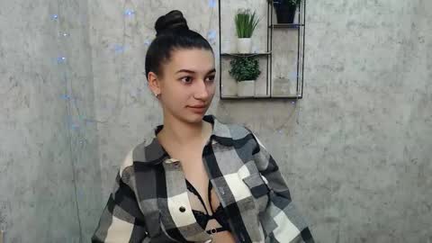 Snapshot of karolinamex_ chatting on 02-15-25, 10:00 Karolina online show from 02-15-25, 10:00