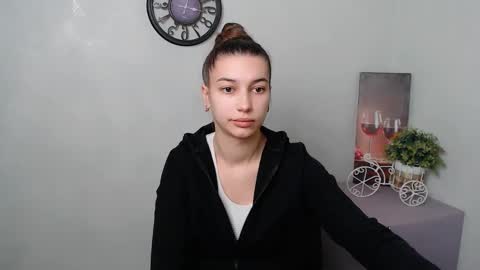 Snapshot of karolinamex_ chatting on 02-19-25, 10:01 Karolina online show from 02-19-25, 10:01