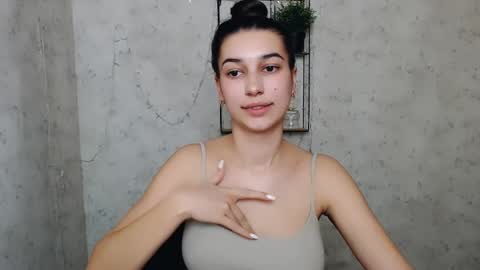 Snapshot of karolinamex_ chatting on 03-01-25, 01:29 Karolina online show from 03-01-25, 01:29