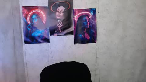 Snapshot of karolinamex_ chatting on 10-15-25, 05:51 Karolina online show from 10-15-25, 05:51