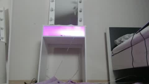 Karolinas777x online show from 12-16-25, 06:24