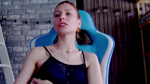 Snapshot of karoline121 chatting on 02-21-25, 09:13 karoline121 online show from 02-21-25, 09:13