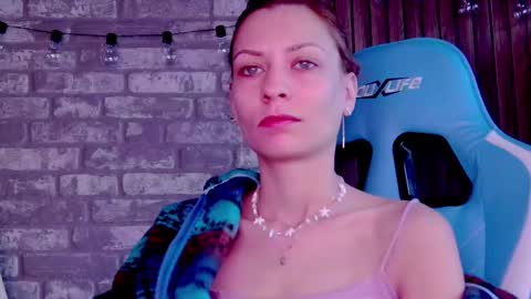 Snapshot of karoline121 chatting on 02-26-25, 05:09 karoline121 online show from 02-26-25, 05:09