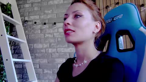 Snapshot of karoline121 chatting on 03-04-25, 01:17 karoline121 online show from 03-04-25, 01:17