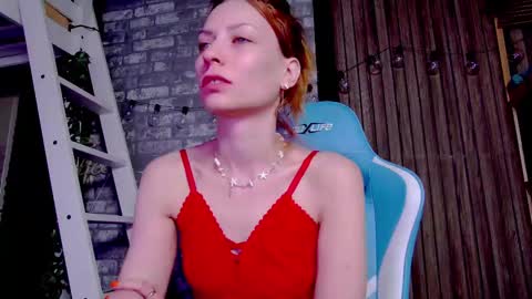 Snapshot of karoline121 chatting on 03-05-25, 04:13 karoline121 online show from 03-05-25, 04:13