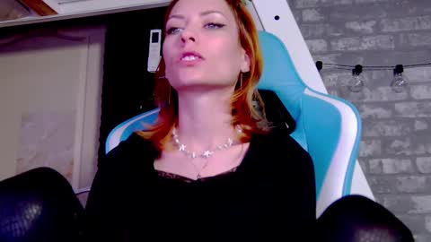 Snapshot of karoline121 chatting on 03-09-25, 07:05 karoline121 online show from 03-09-25, 07:05