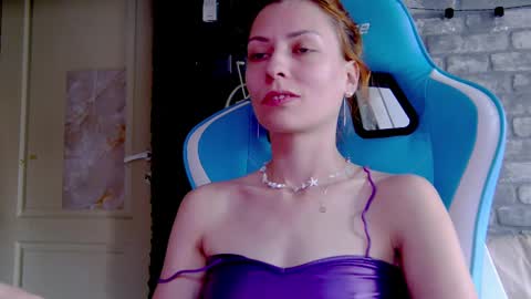 Snapshot of karoline121 chatting on 03-11-25, 10:07 karoline121 online show from 03-11-25, 10:07