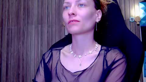 Snapshot of karoline121 chatting on 03-11-25, 07:36 karoline121 online show from 03-11-25, 07:36