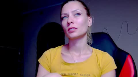 Snapshot of karoline121 chatting on 10-14-25, 04:08 karoline121 online show from 10-14-25, 04:08