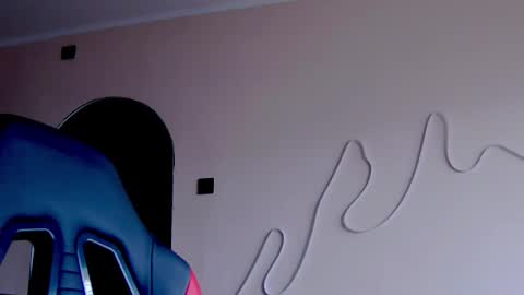 Snapshot of karoline121 chatting on 10-16-25, 06:58 karoline121 online show from 10-16-25, 06:58