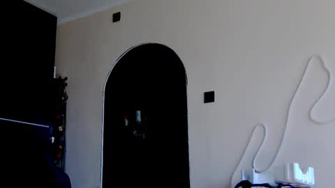 Snapshot of karoline121 chatting on 10-17-25, 07:33 karoline121 online show from 10-17-25, 07:33