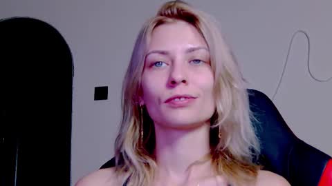 karoline121 online show from 11-04-25, 09:47