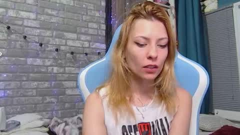 karoline121 online show from 02-10-26, 08:35