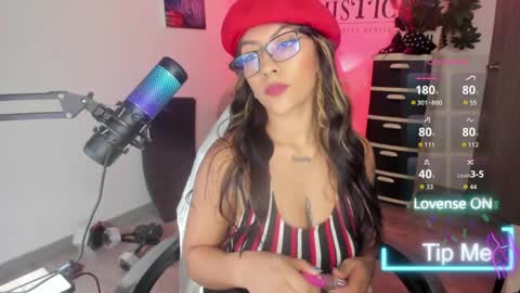 Snapshot of karolinna_xxx chatting on 04-10-26, 09:41 Caro online show from 04-10-26, 09:41