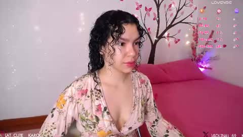 Snapshot of karolkat_1 chatting on 06-13-26, 01:42 Karolina 3 online show from 06-13-26, 01:42