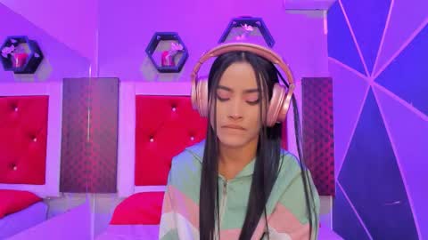 Karol online show from 10-06-25, 11:40