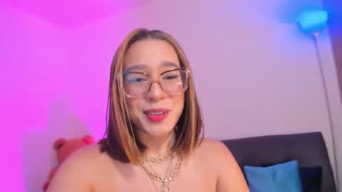 Karoll28s online show from 05-12-26, 01:58