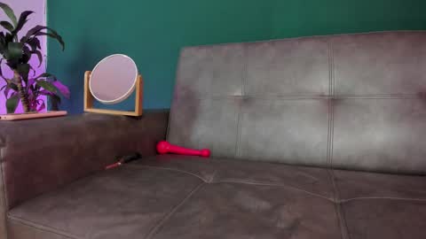 KarolSweet online show from 12-27-24, 06:20