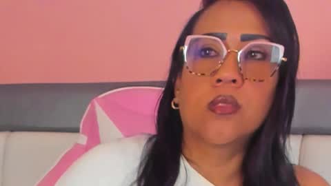 Snapshot of karolwest_ chatting on 12-15-25, 12:31 karolwest_ online show from 12-15-25, 12:31