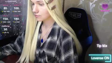 Caroline Fox online show from 03-11-26, 11:05