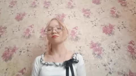 Sara online show from 02-25-26, 07:18