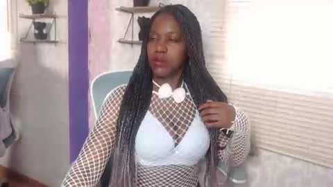 Snapshot of karooll_smit chatting on 10-23-25, 12:26 karooll_smit online show from 10-23-25, 12:26