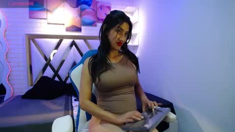 Snapshot of kary_garcia chatting on 04-25-26, 03:09 KARY online show from 04-25-26, 03:09