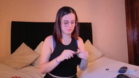 Snapshot of kassandra_james chatting on 11-30-25, 04:22 kassandra james online show from 11-30-25, 04:22