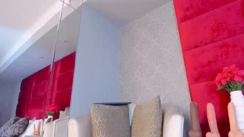 Kasandra Hall online show from 12-18-24, 08:57