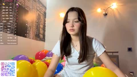 Kira online show from 09-12-25, 09:42