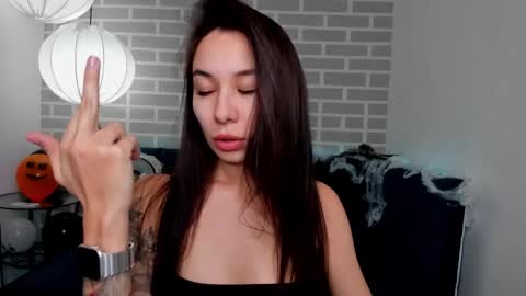 Snapshot of kat__cat chatting on 10-27-25, 12:04 kat__cat online show from 10-27-25, 12:04