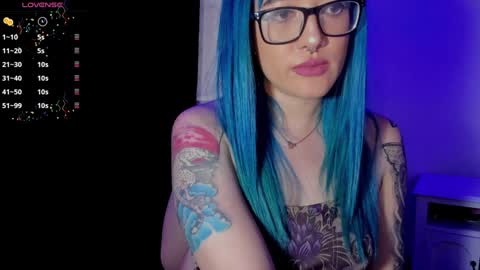 Snapshot of kat_apple chatting on 12-16-24, 10:34 Alicia online show from 12-16-24, 10:34