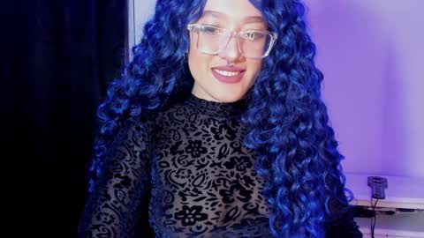 Snapshot of kat_apple chatting on 01-30-25, 12:18 Alicia online show from 01-30-25, 12:18