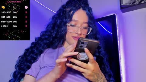 Snapshot of kat_apple chatting on 02-04-25, 01:34 Alicia online show from 02-04-25, 01:34