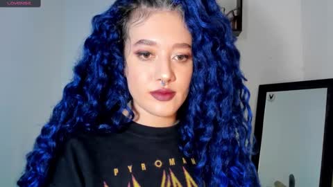 Snapshot of kat_apple chatting on 02-26-25, 12:05 Alicia online show from 02-26-25, 12:05