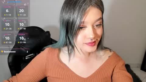 Snapshot of kat_apple chatting on 09-16-25, 03:29 Alicia online show from 09-16-25, 03:29