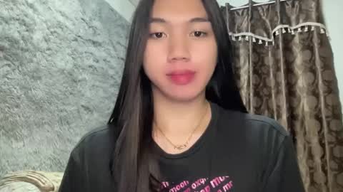 Snapshot of kat_hollandx chatting on 03-02-25, 03:48 Majesty online show from 03-02-25, 03:48